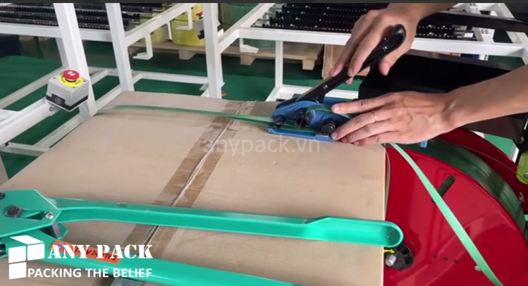 Bo kim kep dai nhua Dingwang Bo kim kep dai nhua Dingwang