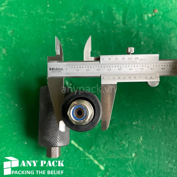 Con lan keo bang dinh may dan thung